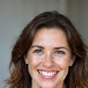 Πορτρέτο χαμογελαστού, υγιούς ατόμου, πελάτης 1